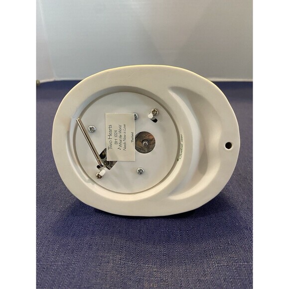 Hummel, "Two Hearts" Musical Figurine, plays "What the World Needs Now is Love". - Picture 11 of 12